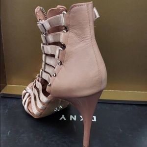 Women Shoe